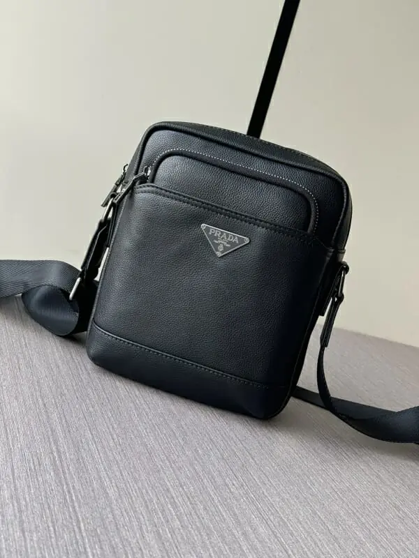 prada aaa homme mini sac a main s_123bab0